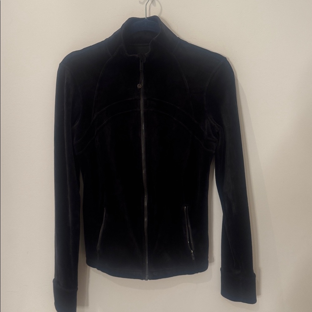lululemon athletica Black Jacket. Zipper in excellent condition. Size M.